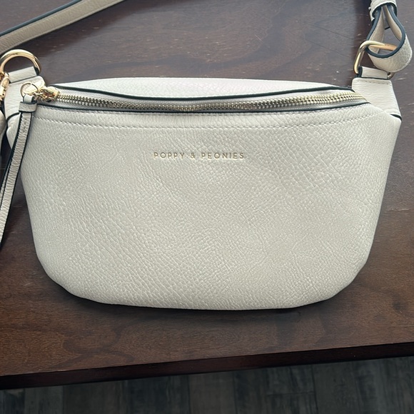 Poppy & Peonies Cream Crescent Crossbody Bag - Picture 2 of 5